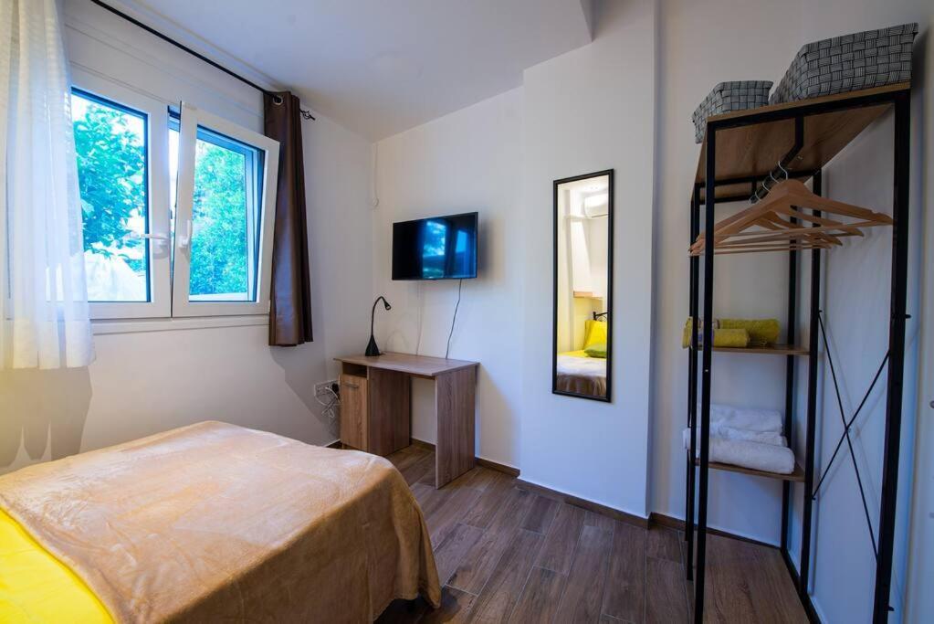 Lemon Garden Stylish Private Apartment Каламата Экстерьер фото
