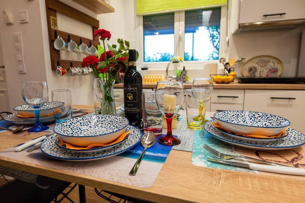 Lemon Garden Stylish Private Apartment Каламата Экстерьер фото