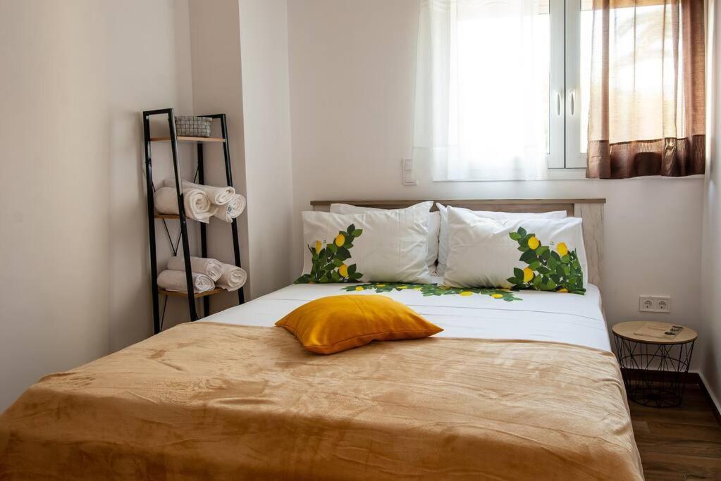 Lemon Garden Stylish Private Apartment Каламата Экстерьер фото